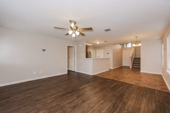1307 Luna Linda Drive, Arlington, TX 76010 photo 5