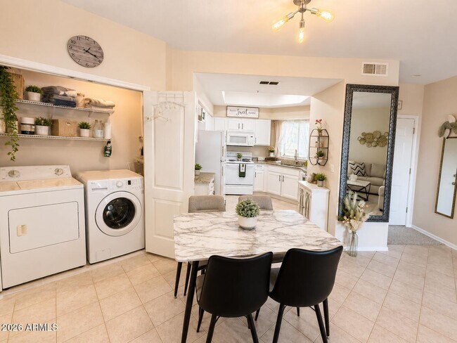 9151 W Greenway Rd Peoria, AZ 85381 photo 3