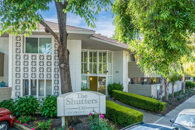 Shutters Apartments photo 2