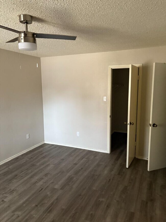 416 Matthews Drive, Arlington, TX 76012 photo 5