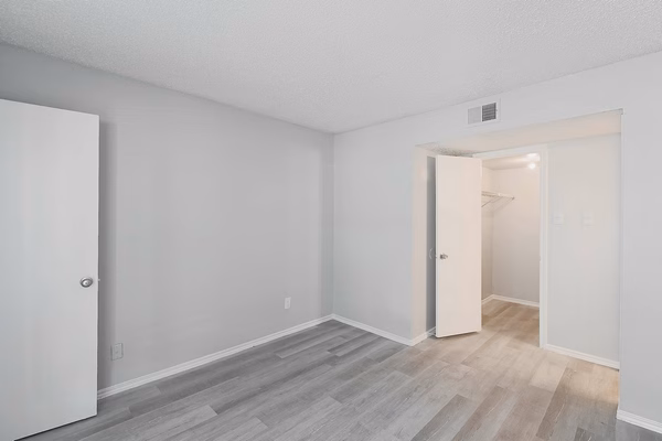Derby Park Apartments photo 3