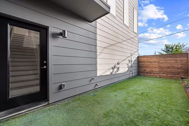 1715 Bennett Avenue, Dallas, TX 75206 photo 3