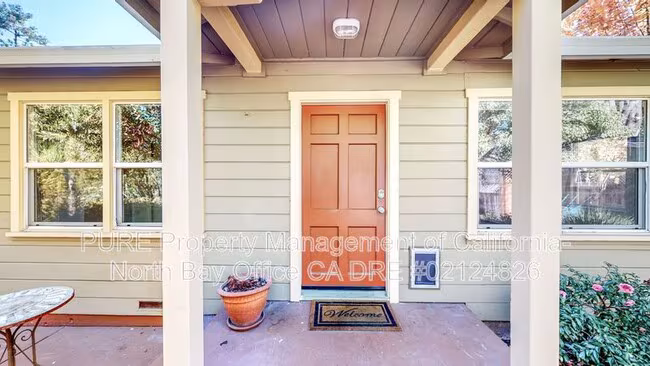 1019 North St Santa Rosa, CA 95404 photo 2