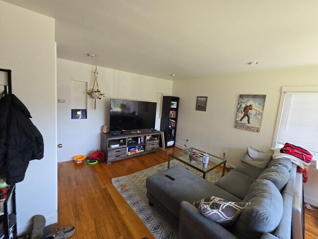 522 Prospect St Seattle, WA 98109 photo 4