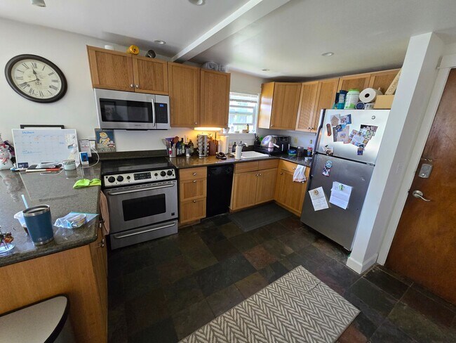 522 Prospect St Seattle, WA 98109 photo 3