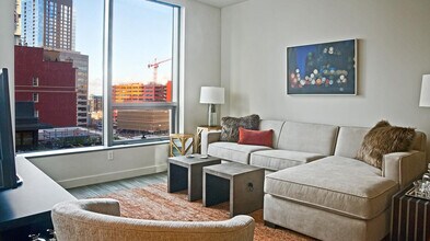 1525 9th Ave Seattle, WA 98101 photo 2
