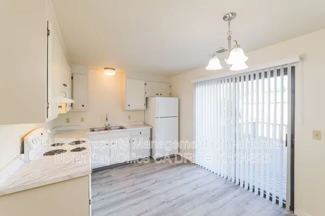 7909 Swartz Ave Sebastopol, CA 95472 photo 4