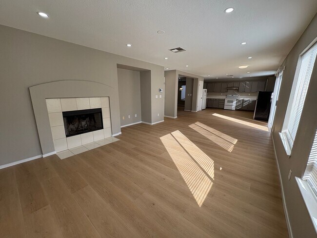 Gorgeous Updated home in the Antioch Hills photo 4