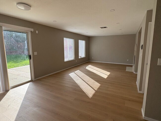 Gorgeous Updated home in the Antioch Hills photo 3