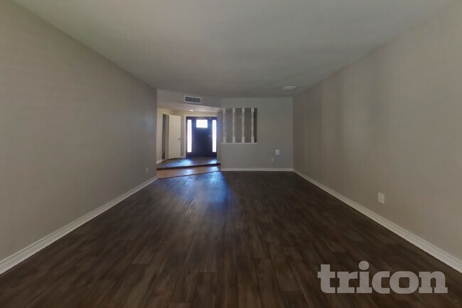 4009 W Hayward Ave Phoenix, AZ 85051 photo 5