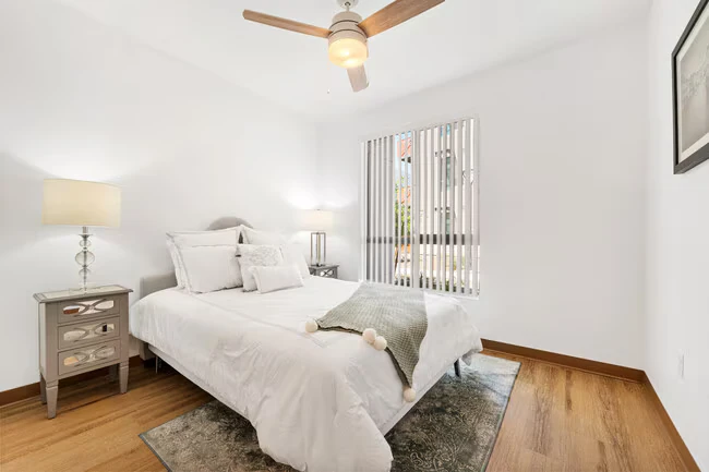 Residences at Falcon Park photo 5