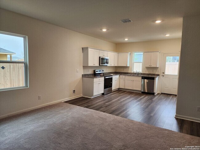 5222 Flying Hooves San Antonio, TX 78222 photo 2