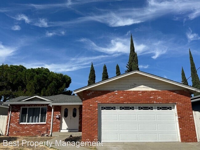 1404 Tulip Drive