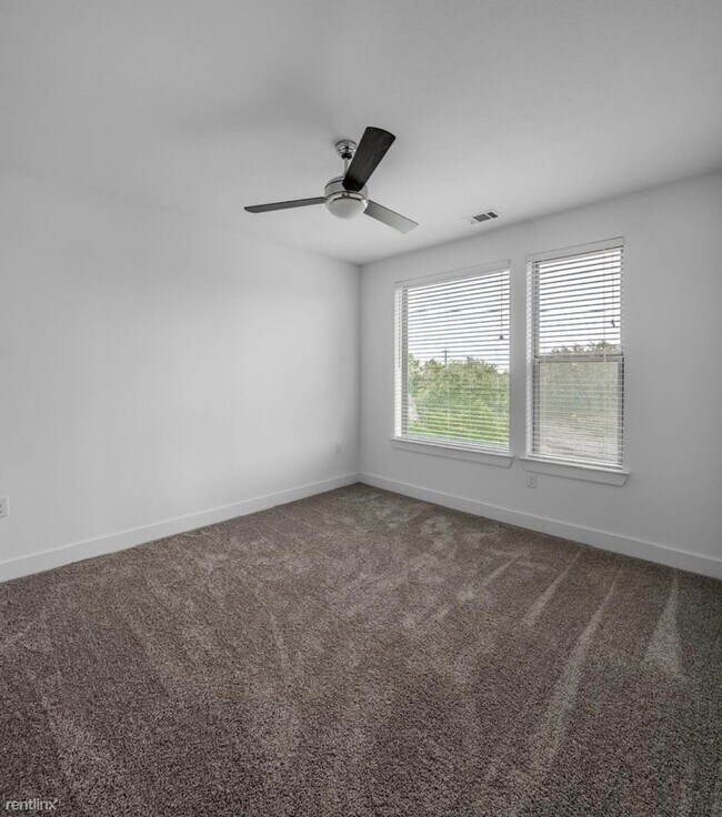 1309 Leander Dr Leander, TX 78641 photo 4
