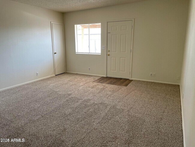 585 W 20th Ave Apache Junction, AZ 85120 photo 2