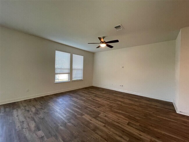 161 Danish Dr Hutto, TX 78634 photo 4