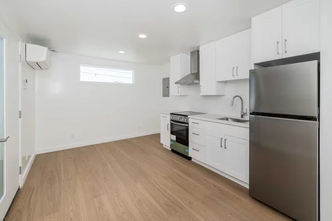 19139 Vaughn Ave Castro Valley, CA 94546 photo 2