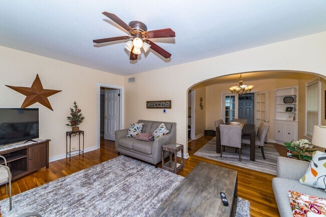 2220-2220 W Mistletoe Ave San Antonio, TX 78201 photo 5