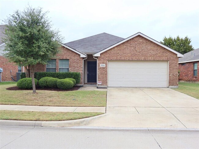 13268 Fiddlers Tr, Fort Worth, TX 76244 photo 2