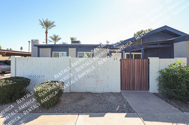 712 N Santa Barbara