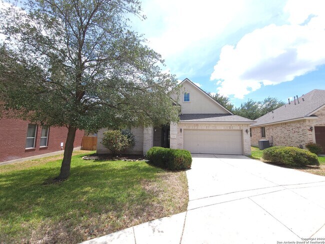 9518 Horserace San Antonio, TX 78251 photo 2