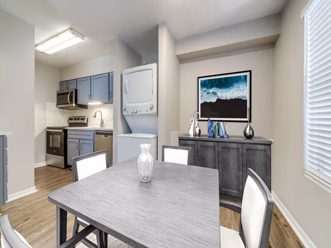 The Oaks Apartments At Medical Center photo 5
