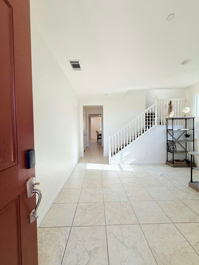 3530 Cydonia Court Dublin, CA 94568 photo 2