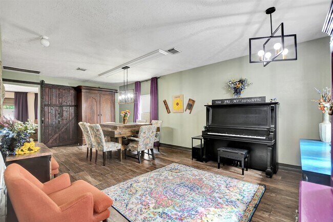 6706 Lindale Manor Court, Spring, TX 77379 photo 5