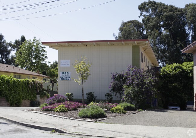 951-955 Karol Way, San Leandro, CA 94577 photo 3