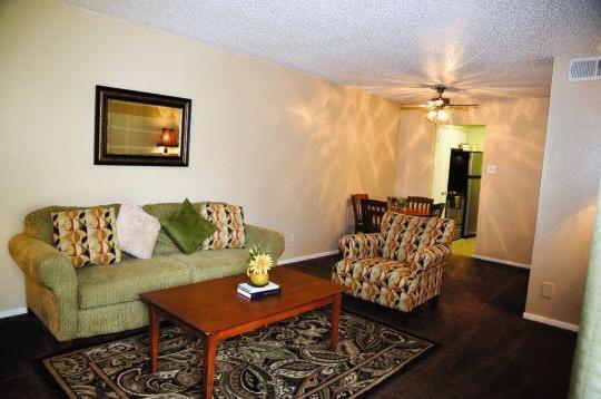 2434 Finley Rd Irving, TX 75062 photo 2
