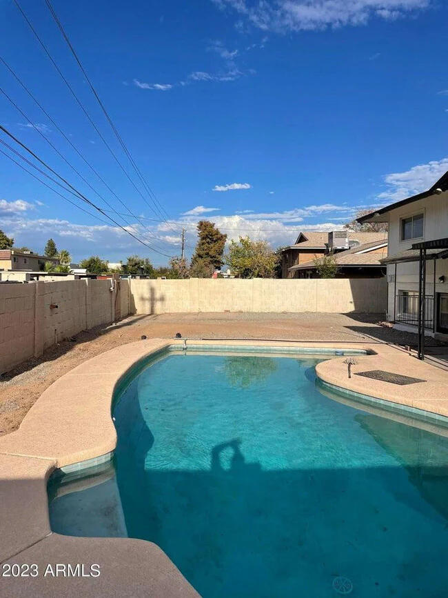 1600 E Laguna Dr Tempe, AZ 85282 photo 5