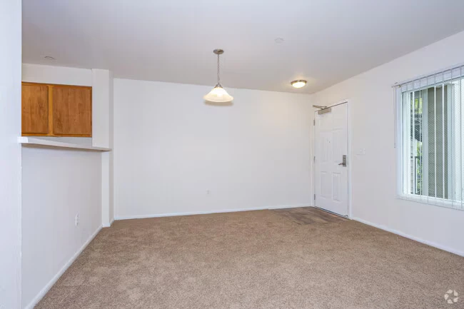 2BR/1BA Apartment on Avian Dr · Vallejo photo 3