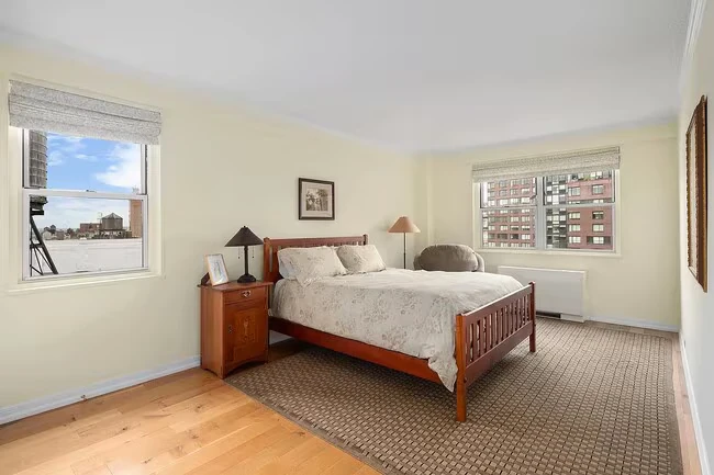 77 E 12th St New York, NY 10003 photo 4