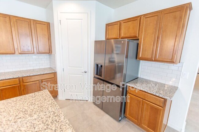 5866 N 86th Ln Glendale, AZ 85303 photo 5