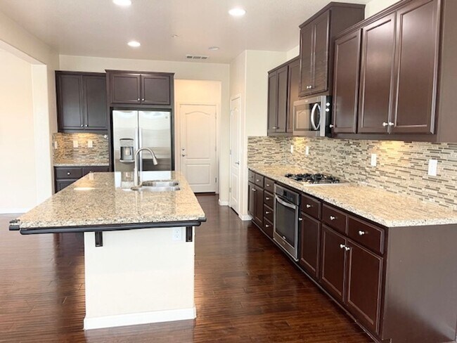 5893 Flora Common, Livermore, CA 94551 photo 2