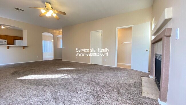 13186 W Gelding Cir Surprise, AZ 85379 photo 2