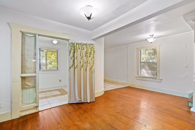704 Franklin Blvd Austin, TX 78751 photo 3