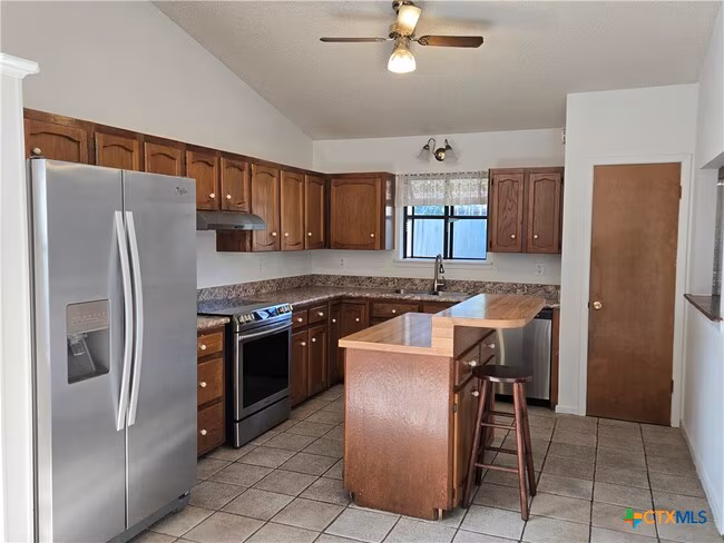 248 Hilltop Dr Seguin, TX 78155 photo 5