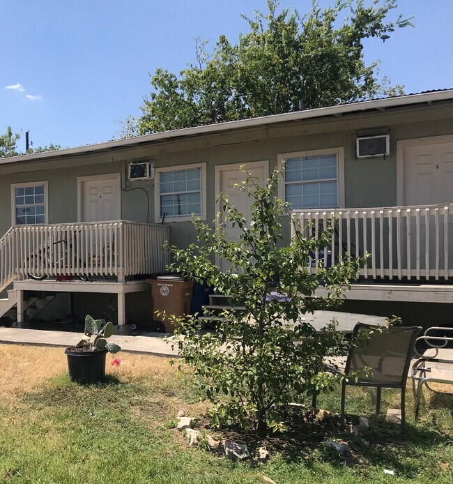 7314 Bennett Ave Austin, TX 78752 photo 2