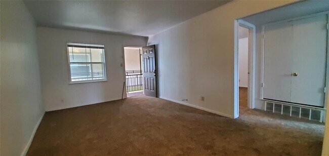 Louise Park Apartments photo 2