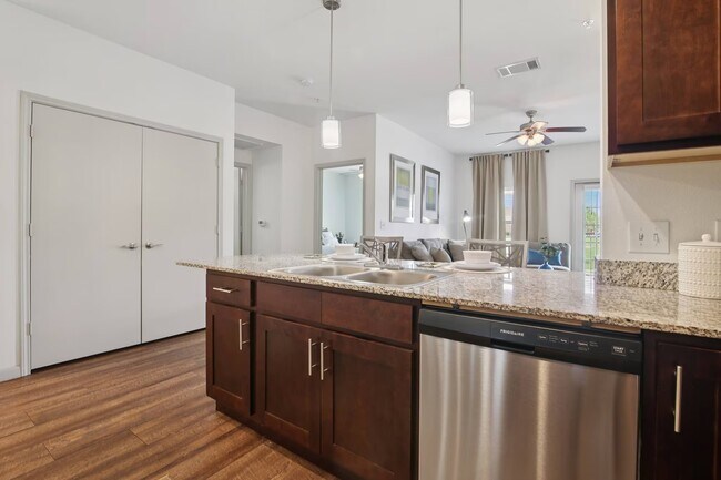 4348 East Sam Houston Parkway South, Pasadena, TX 77505 photo 3