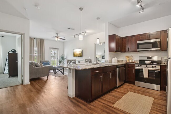 4348 East Sam Houston Parkway South, Pasadena, TX 77505 photo 4