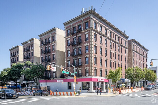 4260 Broadway New York, NY 10033 photo 2