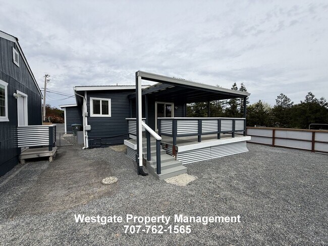 965 Eastman Ln Petaluma, CA 94952 photo 4