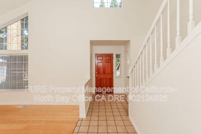8 Voss Park Cir Santa Rosa, CA 95403 photo 5