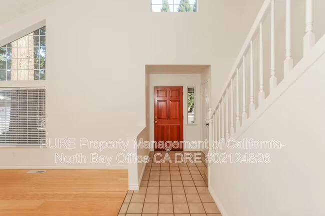 8 Voss Park Cir Santa Rosa, CA 95403 photo 5