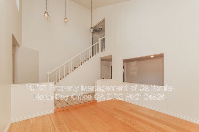 8 Voss Park Cir Santa Rosa, CA 95403 photo 4
