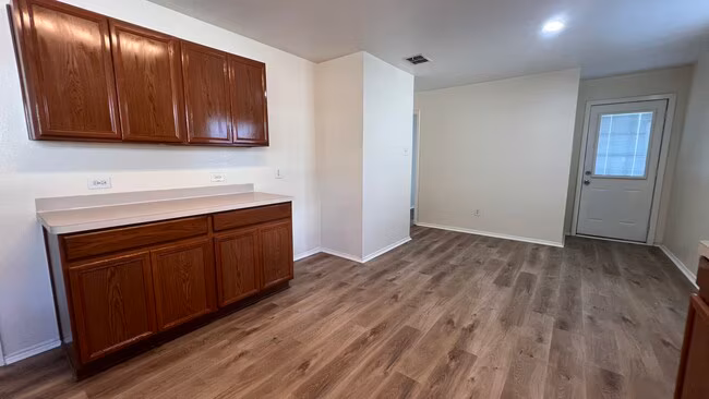 8911 Valley River Drive, Fort Worth, TX 76244 photo 5