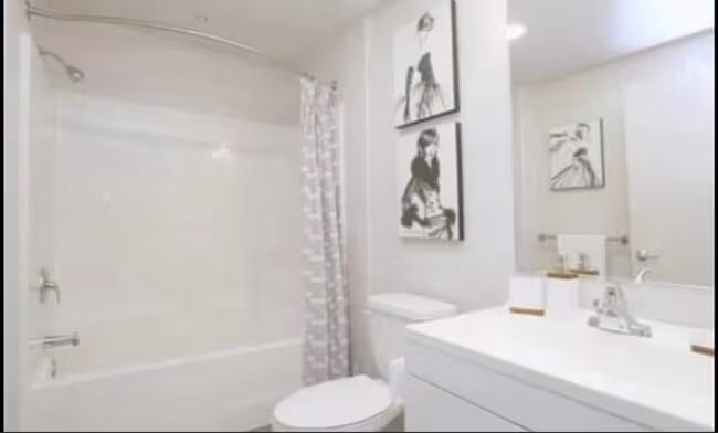 City Plaza Apartments photo 4
