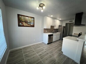 1911 Primrose Ln Arlington, TX 76014 photo 5